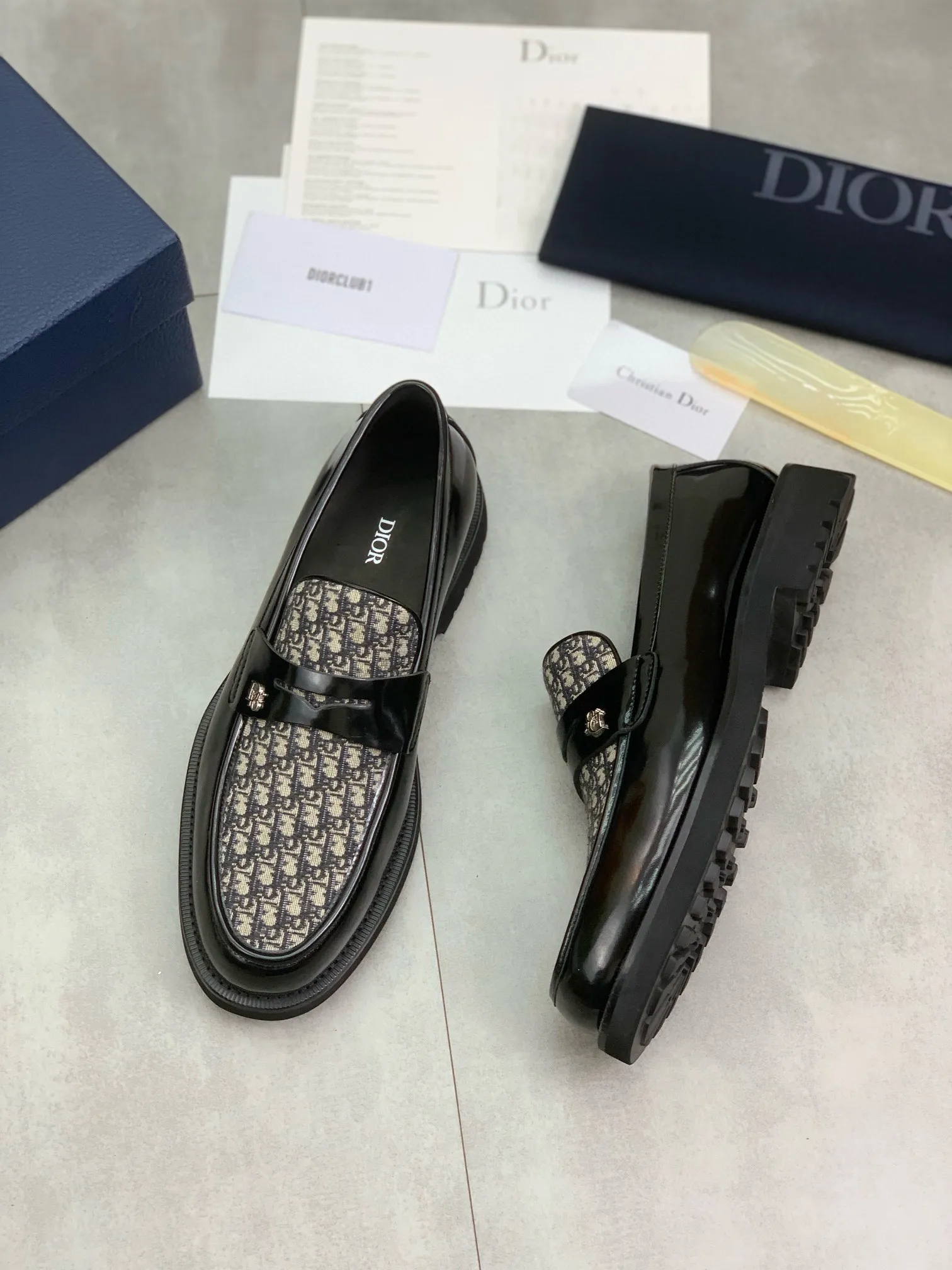 Factory price P860💰Original quality, top version🔱 DIOR——Dior Men's business casual leather shoes, top quality products. 1:1 shipment ⬆️Luxurious and noble👞All imported original brand fabrics, just to create a more comfortable wearing experience, upper: original selected open edge beaded calfskin ➕Top imported water-dyed full cow lining, original light and comfortable foam outsole ✔️Number: 39-44 (38.45 can be customized)